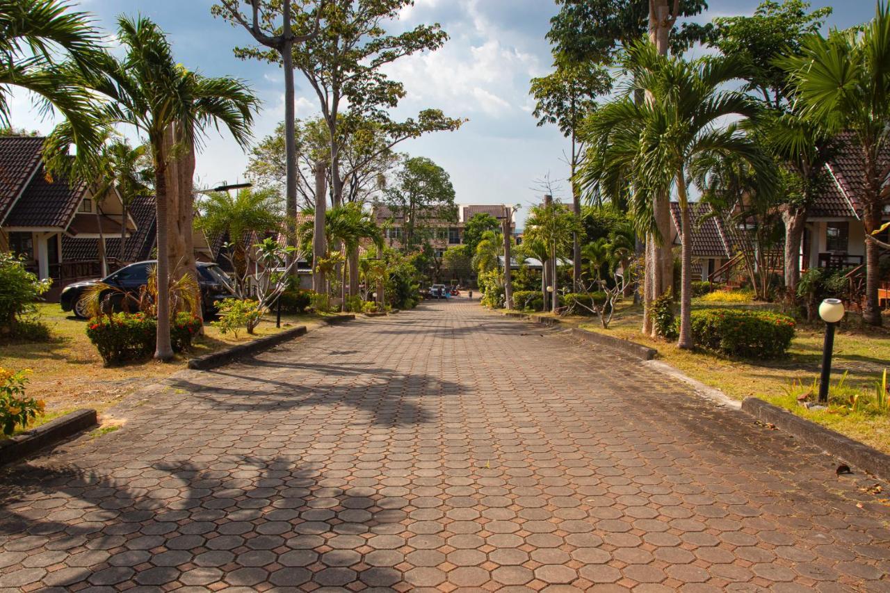 Lanta Village Resort Ko Lanta Exteriör bild