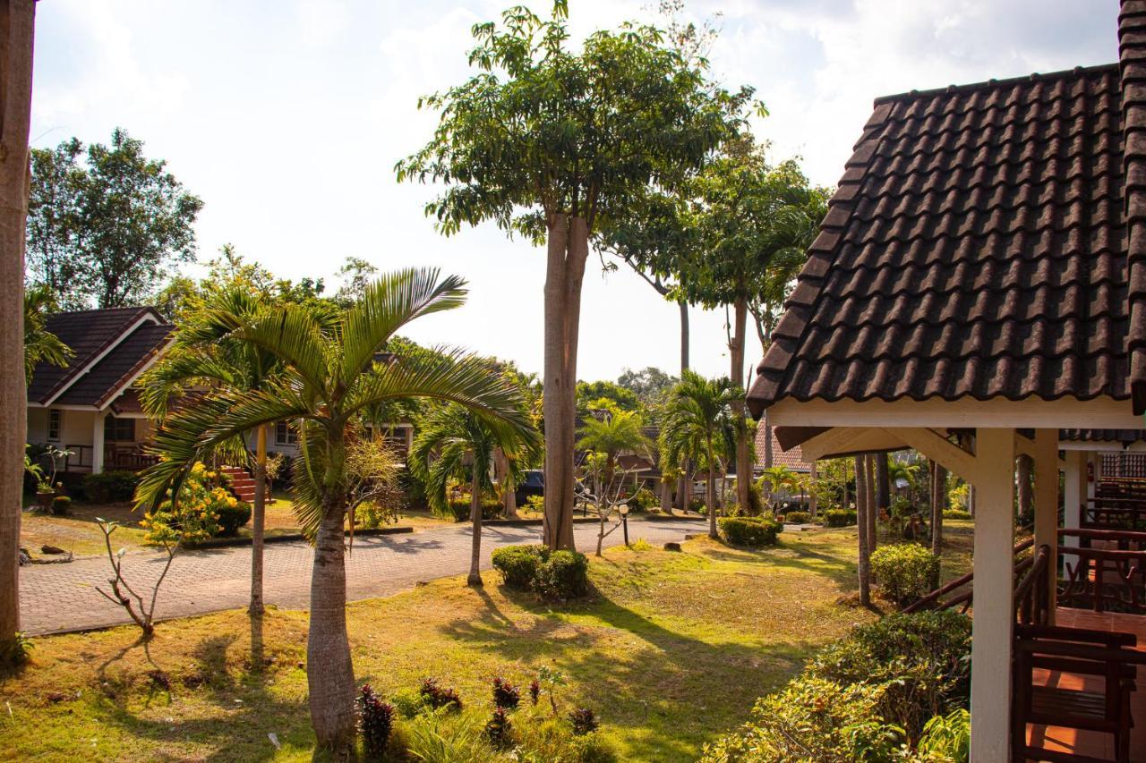 Lanta Village Resort Ko Lanta Exteriör bild